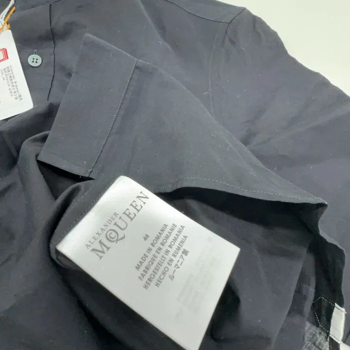 Alexander McQueen Alexander McQueen Casual Solid Short Sleeve Shirt 0079 Size US L / EU 52-54 / 3 - 3 Thumbnail
