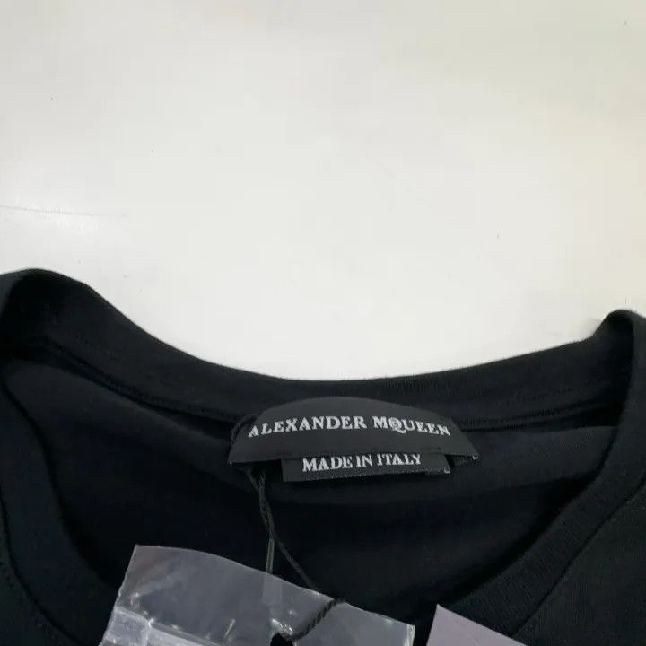 Alexander McQueen Alexander McQueen Floral Skull T-Shirt for Men 0079 Size US L / EU 52-54 / 3 - 7 Thumbnail