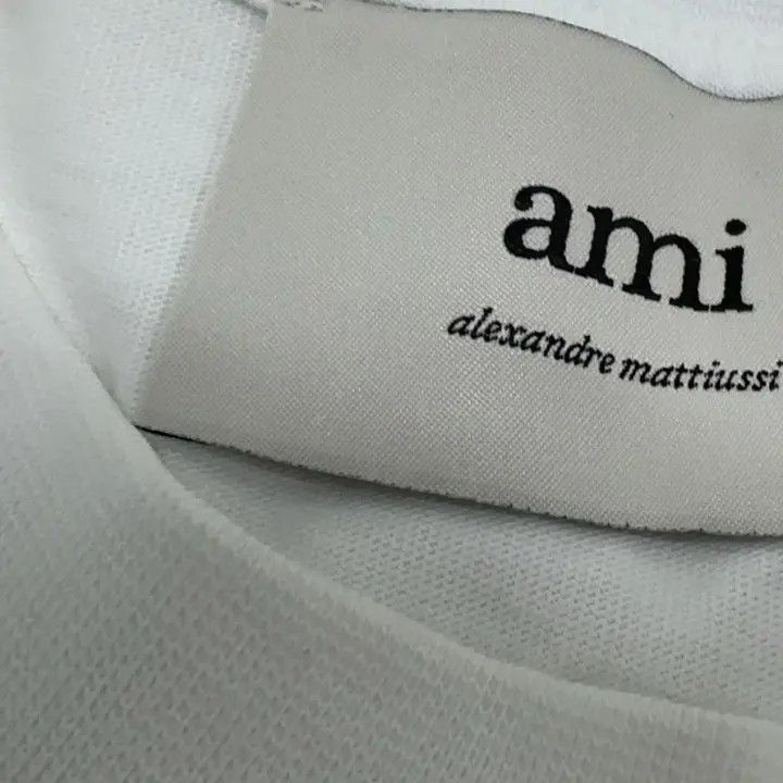 AMI AMI SS22 Heart Logo Embroidered T-Shirt 0079 Size US L / EU 52-54 / 3 - 11 Thumbnail