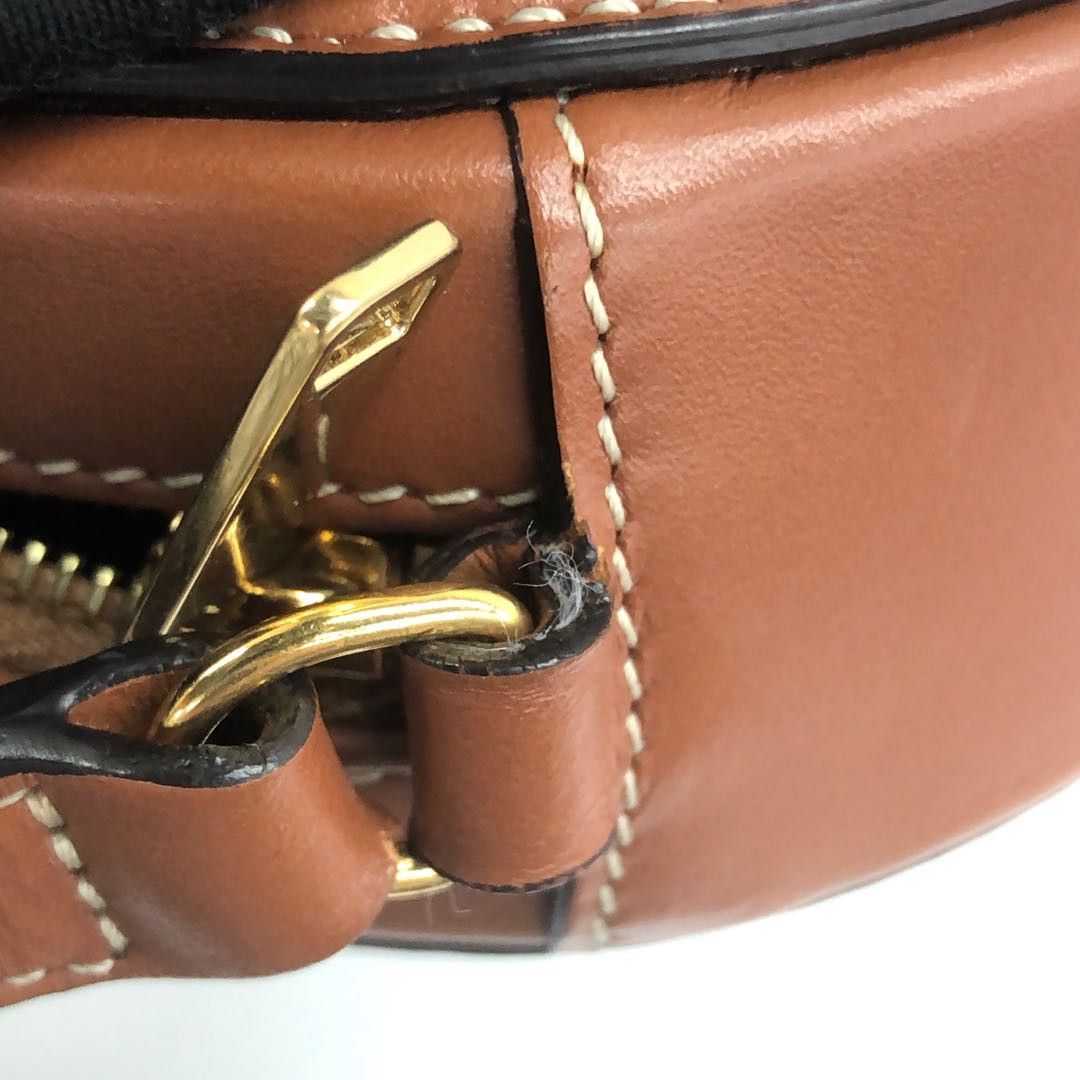 Celine Celine Celine Cuir Triomphe Calfskin Shoulder Bag Leather Shoulder Bag Size ONE SIZE - 5 Thumbnail