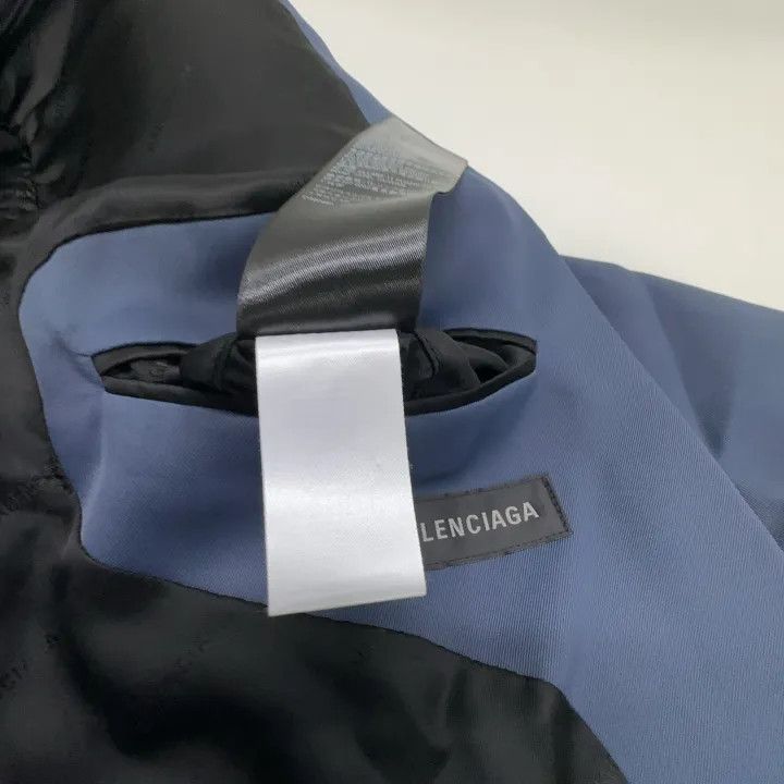 Balenciaga Balenciaga FW22 Solid Color Button Jacket 0079 Size US L / EU 52-54 / 3 - 7 Thumbnail