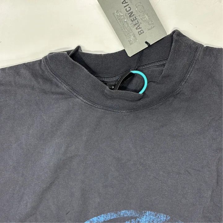 Balenciaga Balenciaga Distressed Logo Graphic Short Sleeve T-Shirt 0079 Size US M / EU 48-50 / 2 - 7 Thumbnail