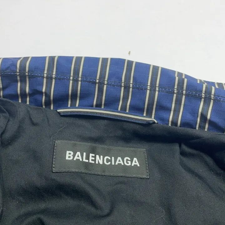 Balenciaga Balenciaga Striped Logo Jacket for Men 0079 Size US L / EU 52-54 / 3 - 3 Thumbnail