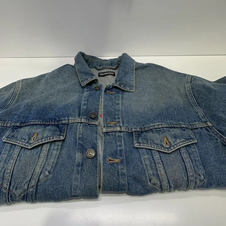 Balenciaga Balenciaga Denim Jacket with Logo 0079 Size US L / EU 52-54 / 3 - 7 Thumbnail