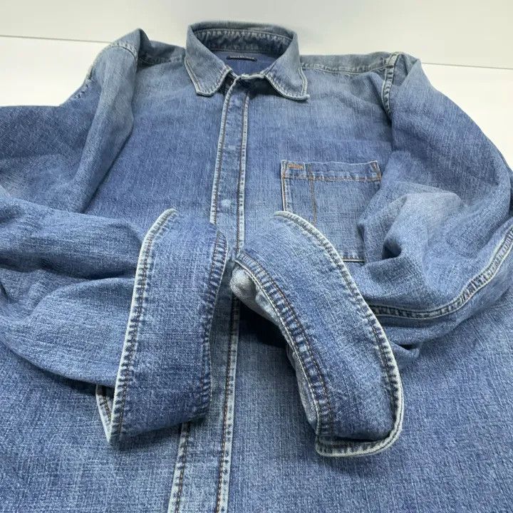 Balenciaga Balenciaga Solid Color Button-Up Long Sleeve Shirt 0079 Size US M / EU 48-50 / 2 - 9 Thumbnail