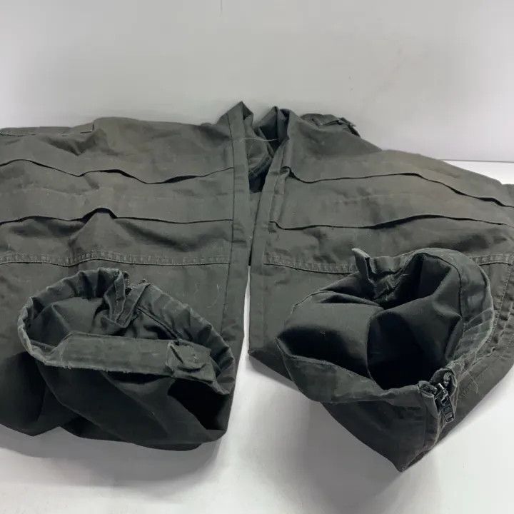 Balenciaga Balenciaga Black Raw Low Waist Cargo Pants 0079 Size US 44 / EU 60 - 15 Thumbnail