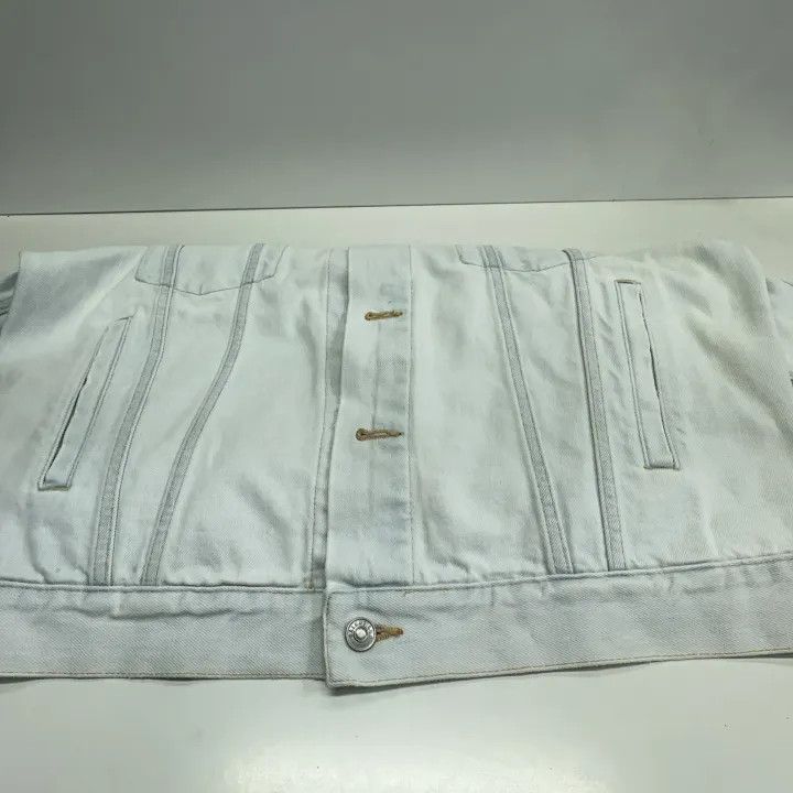Balenciaga Balenciaga Embroidered Logo Denim Jacket Light Blue 0079 Size US S / EU 44-46 / 1 - 8 Thumbnail