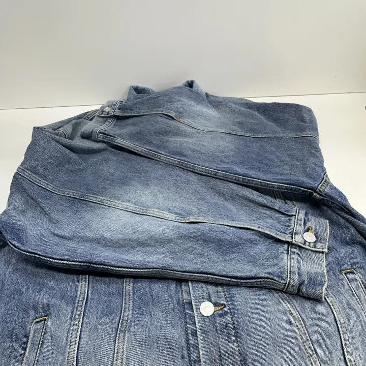 Balenciaga Balenciaga SS23 Wash Effect Denim Jacket 0079 Size US L / EU 52-54 / 3 - 10 Thumbnail