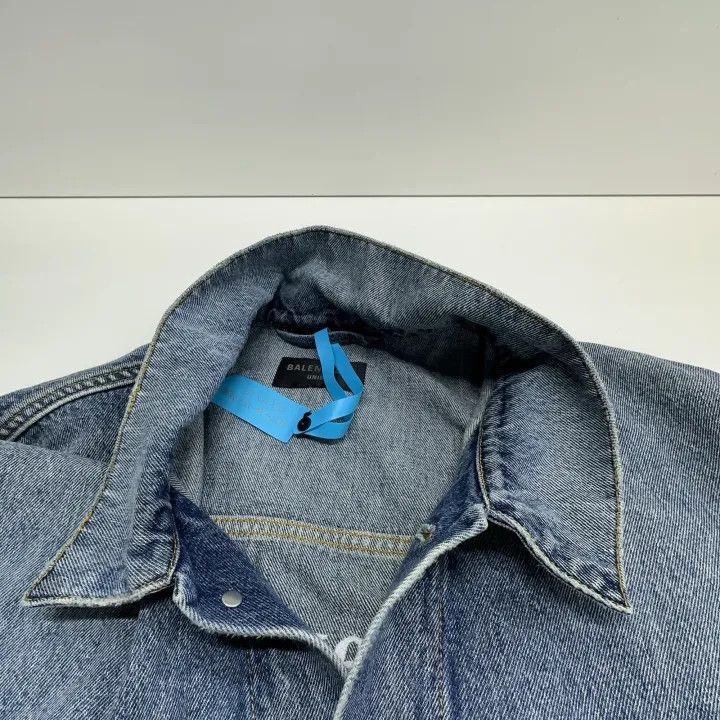 Balenciaga Balenciaga SS23 Wash Effect Denim Jacket 0079 Size US L / EU 52-54 / 3 - 8 Thumbnail