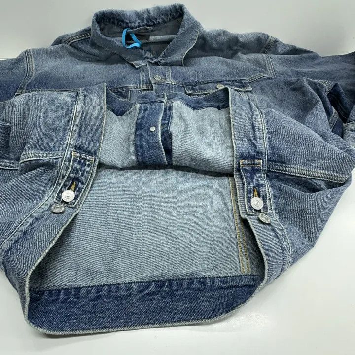 Balenciaga Balenciaga SS23 Wash Effect Denim Jacket 0079 Size US L / EU 52-54 / 3 - 11 Thumbnail
