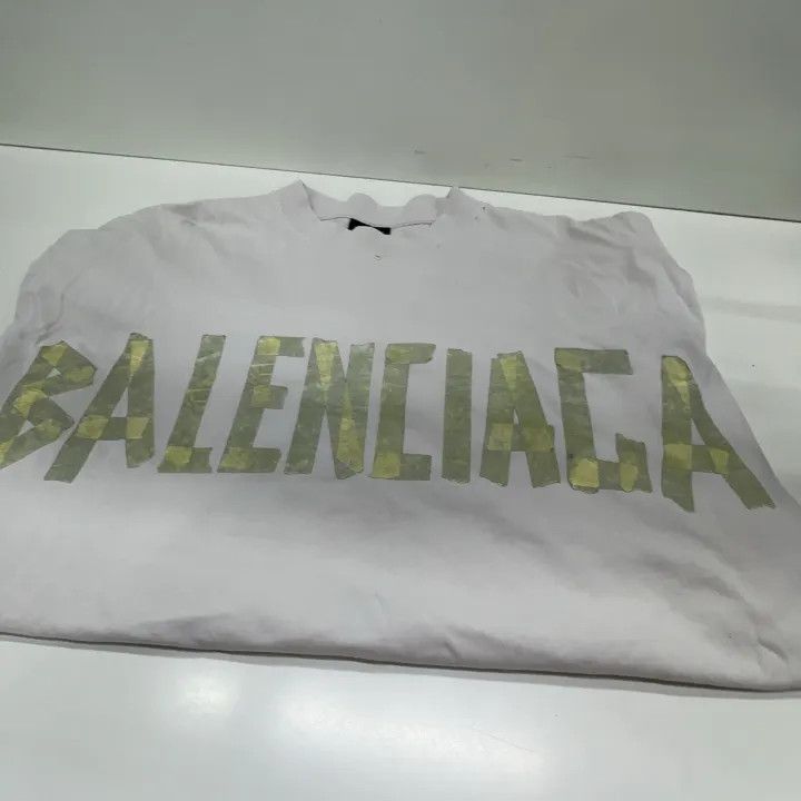 Balenciaga Balenciaga White Graphic Print T-Shirt 0079 Size US XL / EU 56 / 4 - 13 Thumbnail