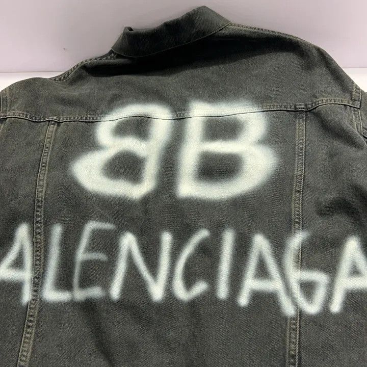 Balenciaga Balenciaga Graffiti Long Sleeve Denim Jacket 0079 Size US S / EU 44-46 / 1 - 7 Thumbnail
