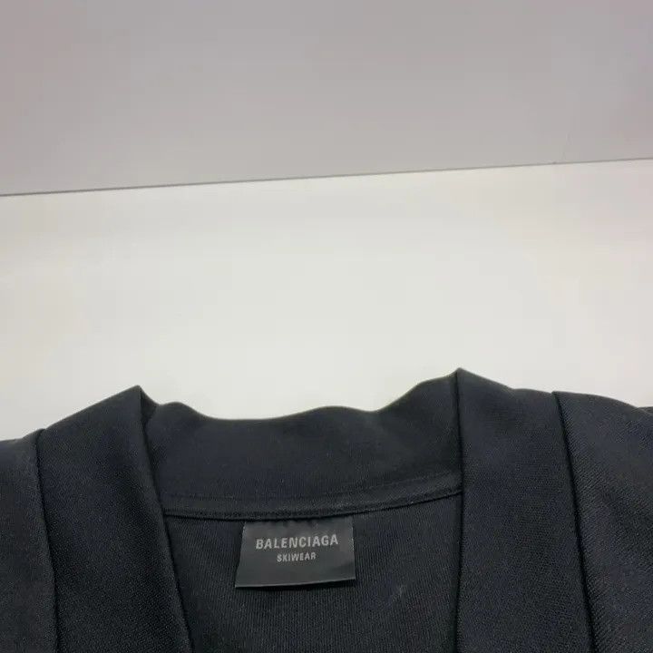 Balenciaga Balenciaga Skiwear V-Neck Long Sleeve T-Shirt 0079 Size US XS / EU 42 / 0 - 4 Thumbnail