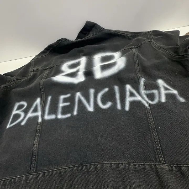 Balenciaga Balenciaga Black Graphic Long Sleeve Denim Jacket 0079 Size US S / EU 44-46 / 1 - 13 Thumbnail