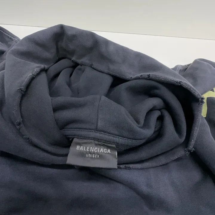 Balenciaga Balenciaga TAPE TYPE Logo Sweatshirt for Men 0079 Size US L / EU 52-54 / 3 - 7 Thumbnail