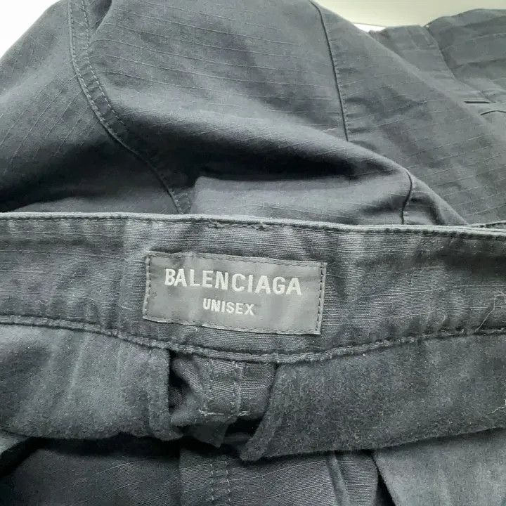 Balenciaga Balenciaga FW23 Relaxed Flared Cargo Pants 0079 Size US 26 / EU 42 - 4 Thumbnail