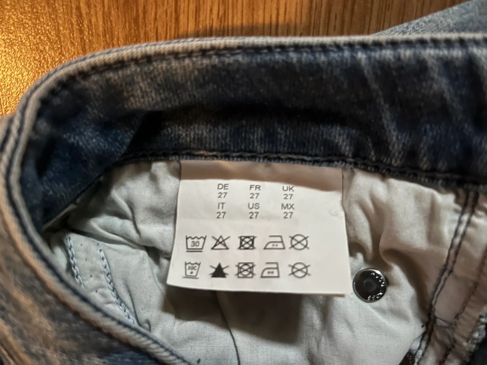 Hugo Boss Boss Jeans Size 27" / US 4 / IT 40 - 2 Thumbnail