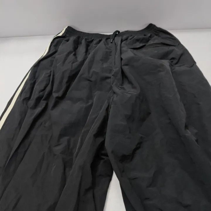 Balenciaga Balenciaga x Adidas Black Side Stripe Pants 0079 Size US 26 / EU 42 - 5 Thumbnail