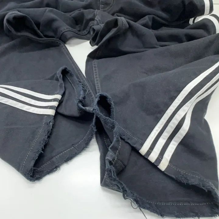 Balenciaga Balenciaga x adidas Originals High-Waist Jeans 0079 Size US 30 / EU 46 - 10 Thumbnail