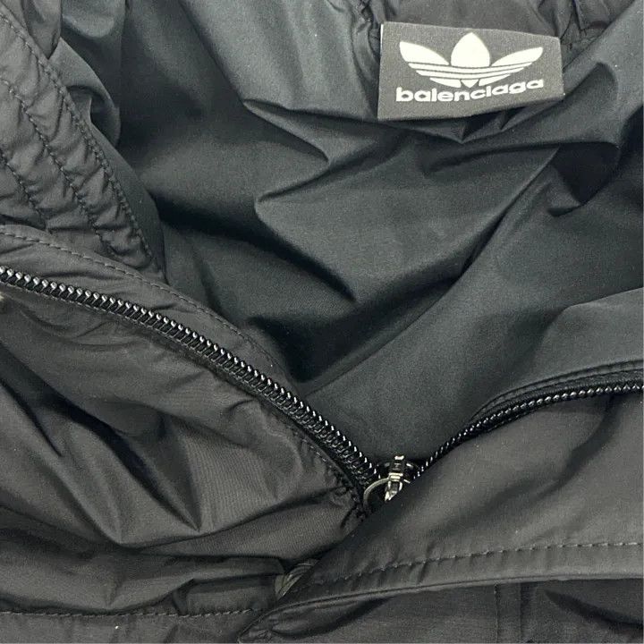 Balenciaga Balenciaga x Adidas Originals Striped Logo Puffer Jacket 0079 Size US L / EU 52-54 / 3 - 4 Thumbnail