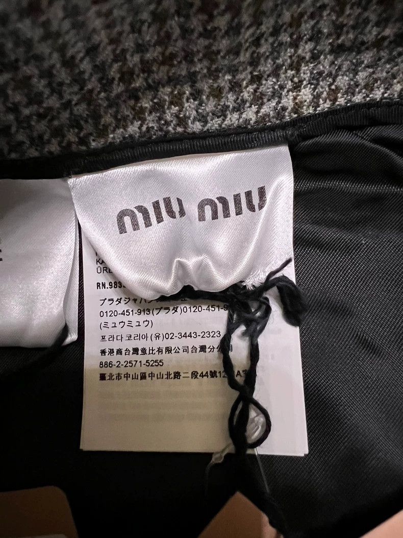 Miu Miu MiuMiu Black and White Houndstooth Shorts Size 40" / US 18 - 5 Thumbnail
