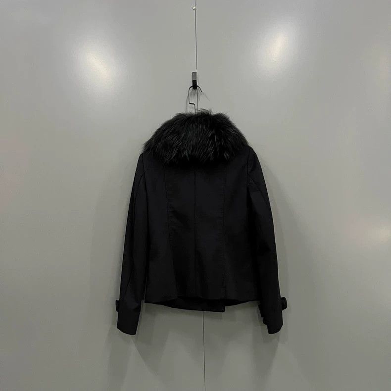 Max Mara Black Double-Breasted Coat with Fur Collar Size US M / EU 48-50 / 2 - 2 Thumbnail