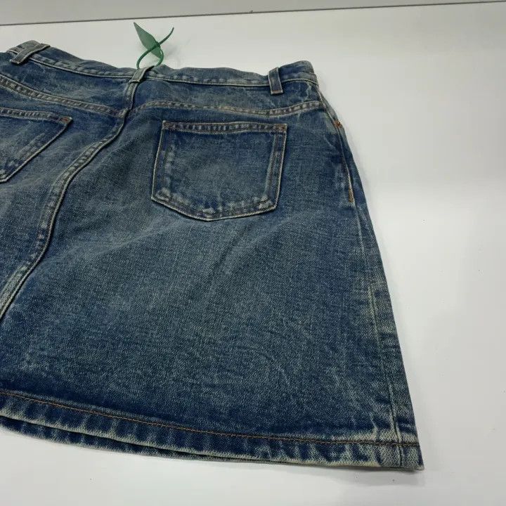 Gucci Gucci Floral Rabbit Embroidered Denim Skirt Size 36" / US 14 / IT 50 - 11 Thumbnail