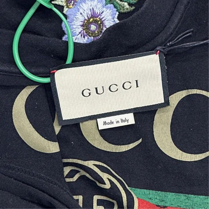 Gucci Gucci Oversized Logo Print T-Shirt for Women Size S / US 4 / IT 40 - 3 Thumbnail