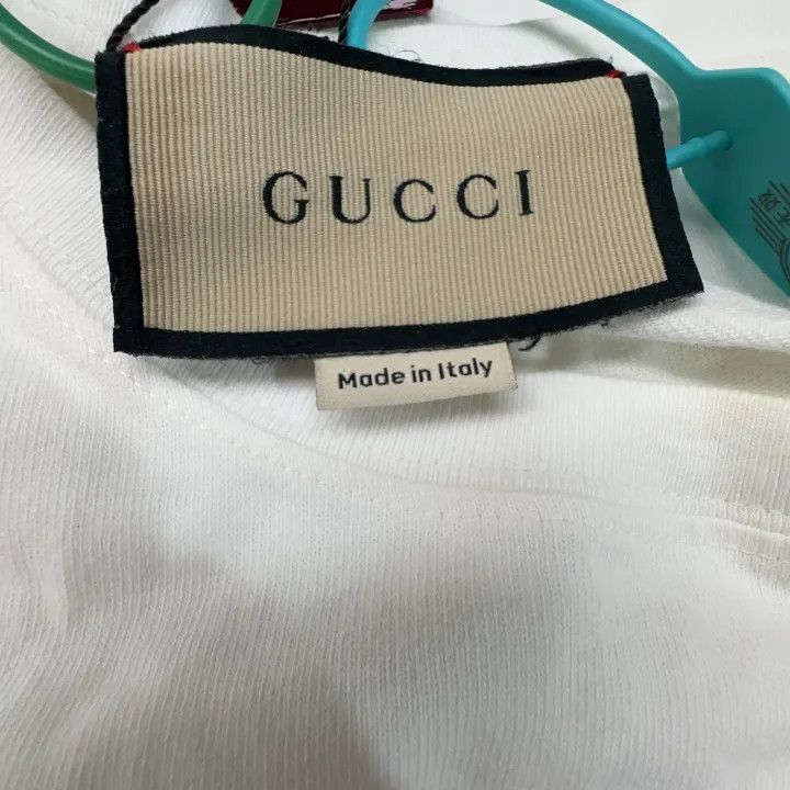 Gucci Strawberry Print Cotton T-Shirt for Women