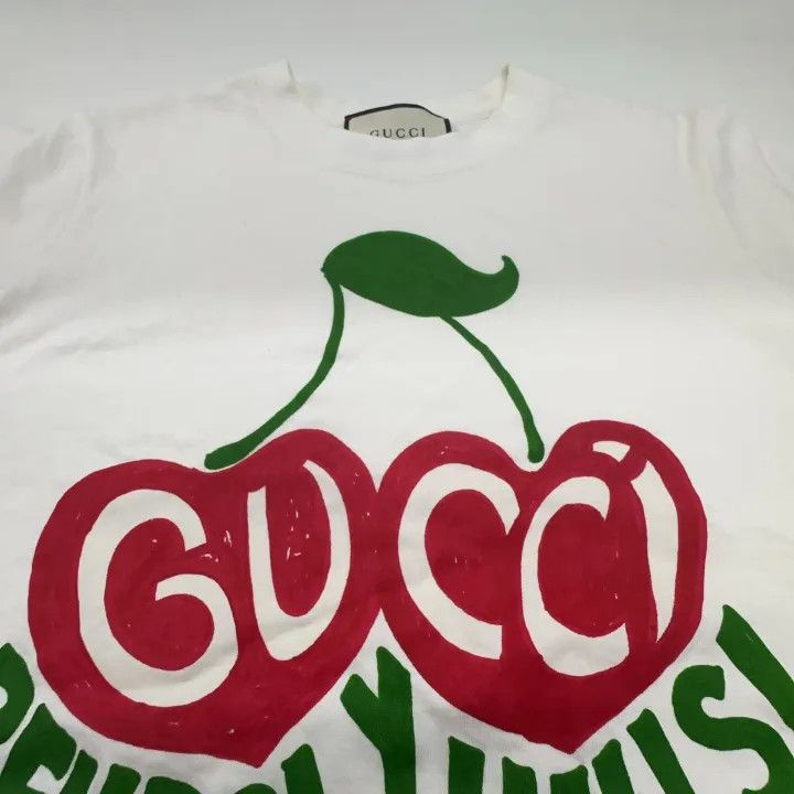 Gucci Gucci Beverly Hills Cherry Graphic T-Shirt Size S / US 4 / IT 40 - 8 Thumbnail
