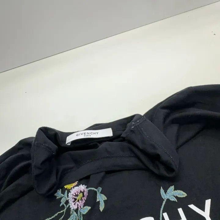 Givenchy Givenchy Black Floral Embroidered Short Sleeve T-Shirt Size M / US 6-8 / IT 42-44 - 6 Thumbnail