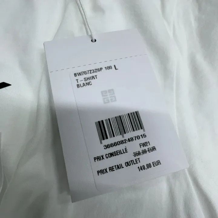 Givenchy Givenchy SS21 Turned Logo Short Sleeve T-Shirt Size L / US 10 / IT 46 - 2 Thumbnail