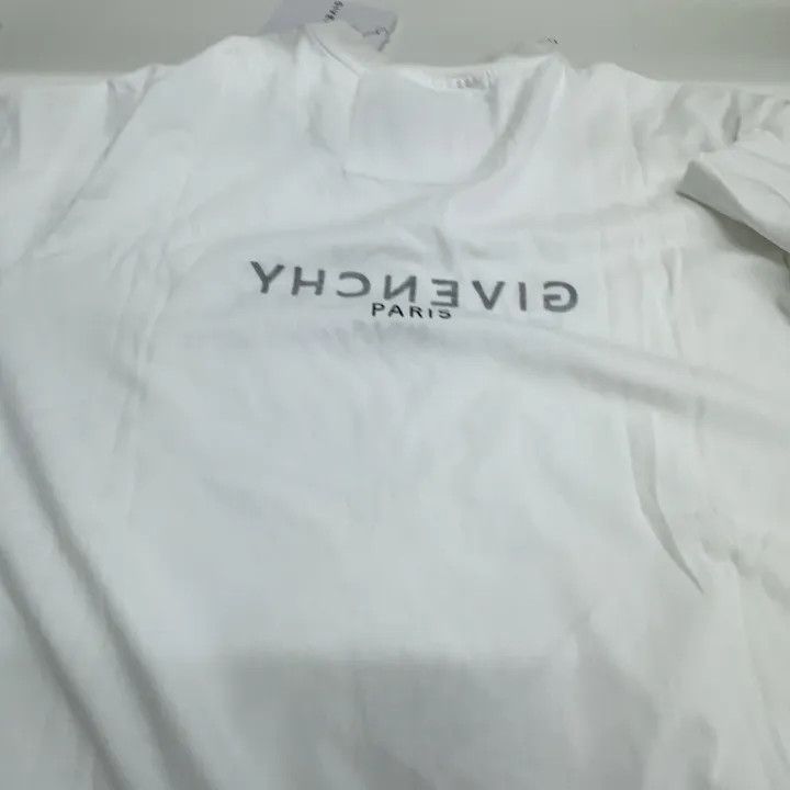 Givenchy Givenchy SS21 Turned Logo Short Sleeve T-Shirt Size L / US 10 / IT 46 - 6 Thumbnail