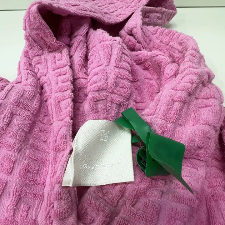 Givenchy Givenchy Logo Hooded Cape in Dusty Pink Size M / US 6-8 / IT 42-44 - 4 Thumbnail