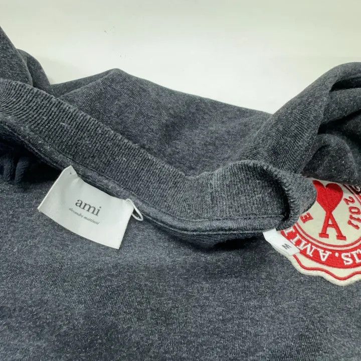 AMIPARIS Heart Label Crewneck Sweatshirt 0079