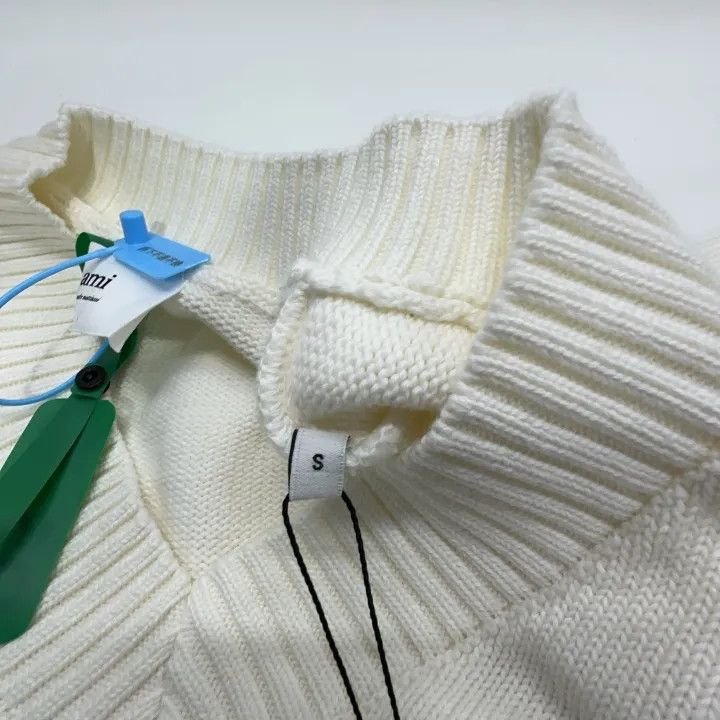 AMI Amiparis SS22 V-Neck Sweater with Heart Design 0079 Size US S / EU 44-46 / 1 - 6 Thumbnail