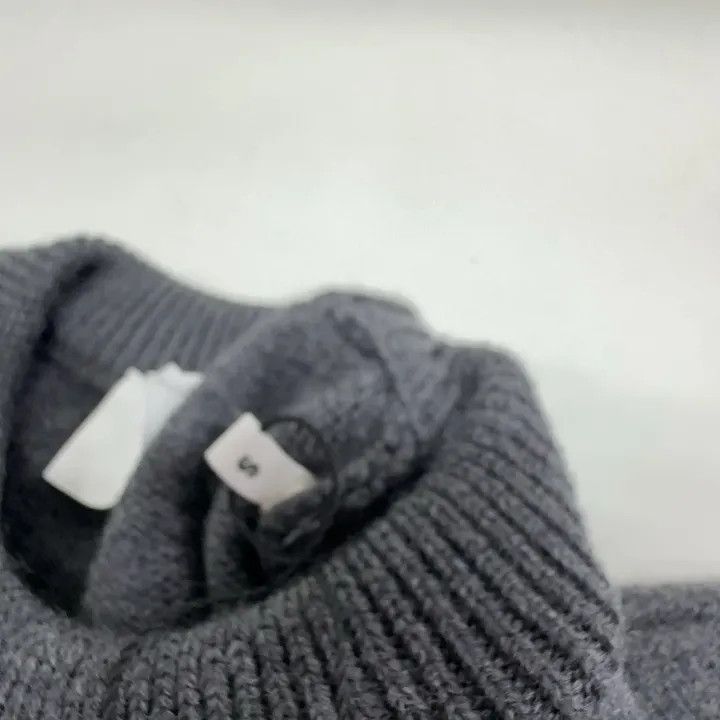 AMI AMIPARIS Wool Round Neck Sweater with Heart Logo 0079 Size US S / EU 44-46 / 1 - 4 Thumbnail