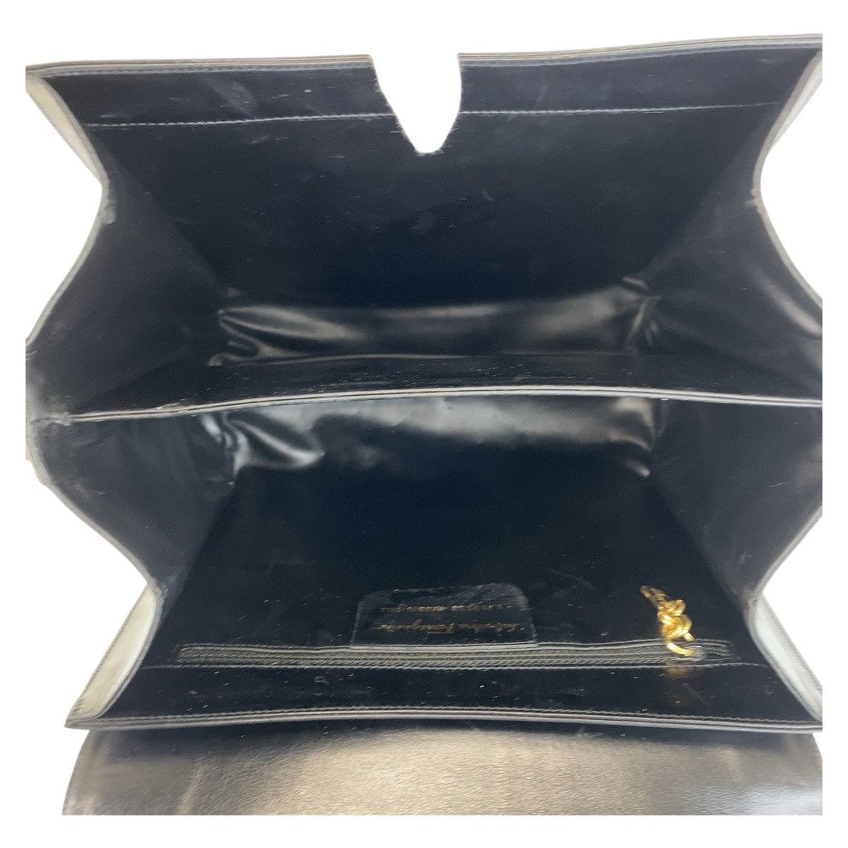 Salvatore Ferragamo Salvatore Ferragamo Salvatore Ferragamo Gancini Leather Handbag Leather Handbag E210536 DUTY FREE for USA Size ONE SIZE - 9 Thumbnail