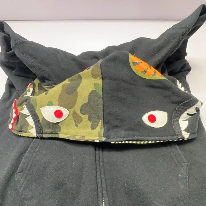 Bape A Bathing Ape Classic Shark Camo Hoodie 0079 Size US M / EU 48-50 / 2 - 8 Thumbnail