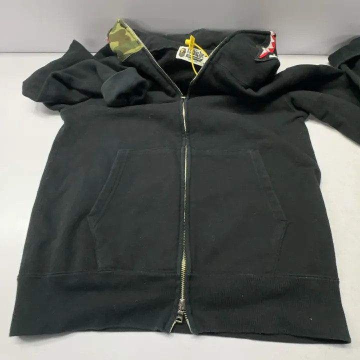 Bape A Bathing Ape Classic Shark Camo Hoodie 0079 Size US M / EU 48-50 / 2 - 15 Thumbnail