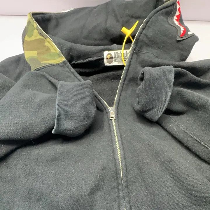 Bape A Bathing Ape Classic Shark Camo Hoodie 0079 Size US M / EU 48-50 / 2 - 14 Thumbnail