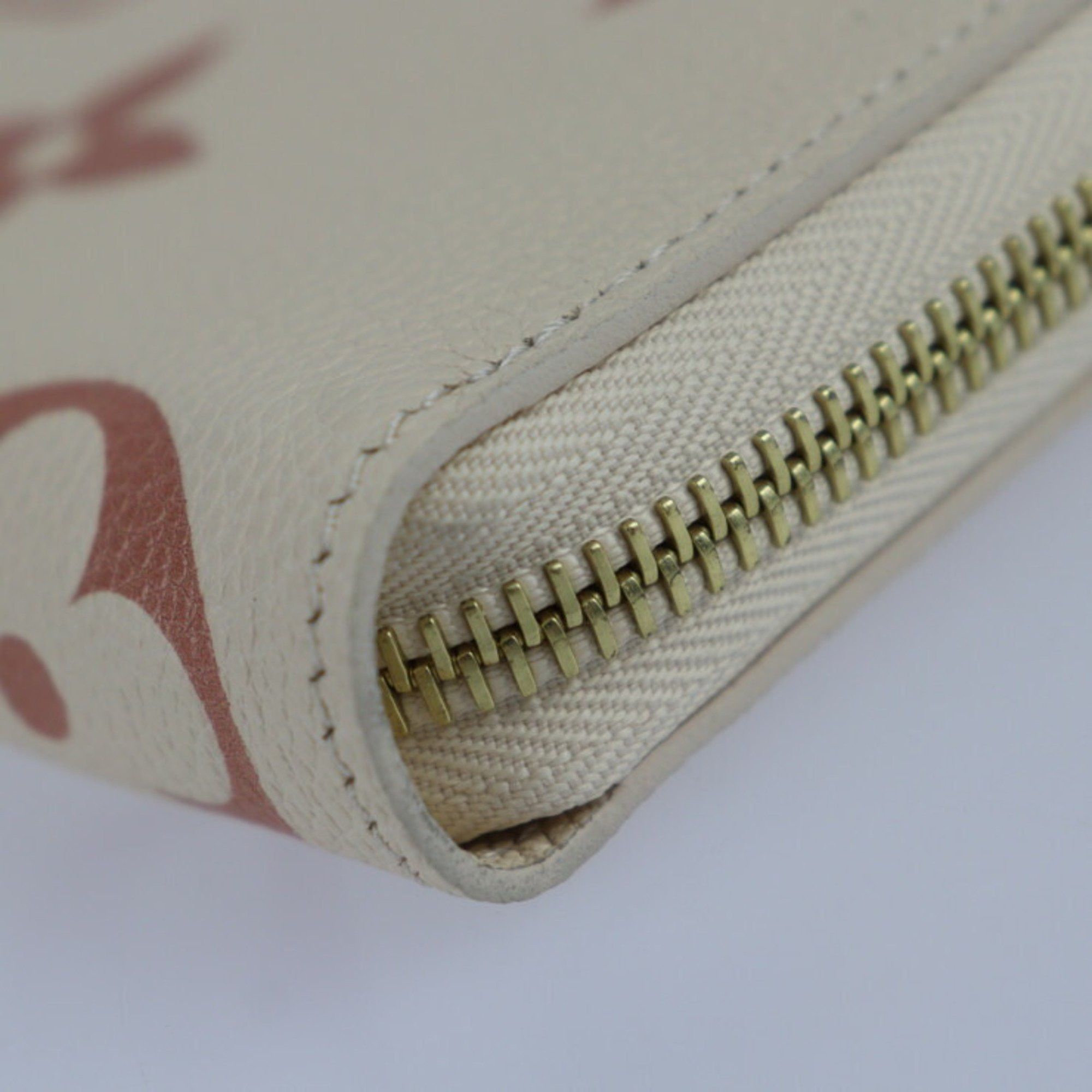 Louis Vuitton Louis Vuitton Zippy Wallet Long M81914 Monogram Empreinte Cream Rose Trianon Round R2424103010086 Size ONE SIZE - 5 Thumbnail