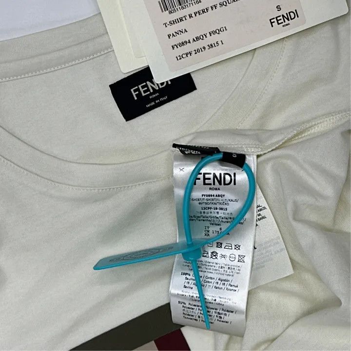 Fendi Fendi Geometric Pattern Cotton T-Shirt for Men 0079 Size US S / EU 44-46 / 1 - 3 Thumbnail
