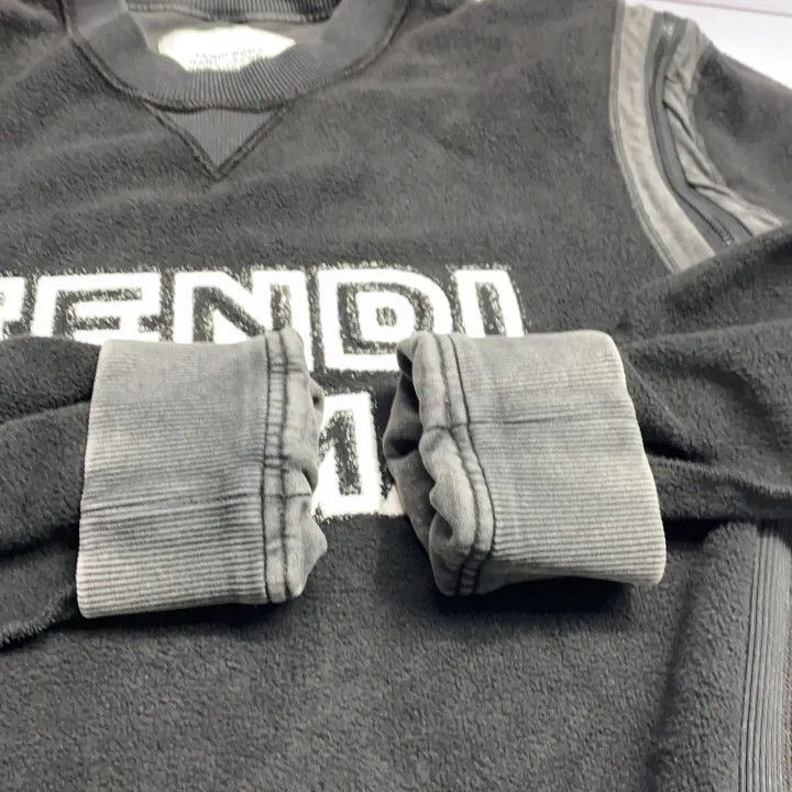 Fendi Fendi FW22 Logo Print Knit Sweater for Men 0079 Size US M / EU 48-50 / 2 - 12 Thumbnail