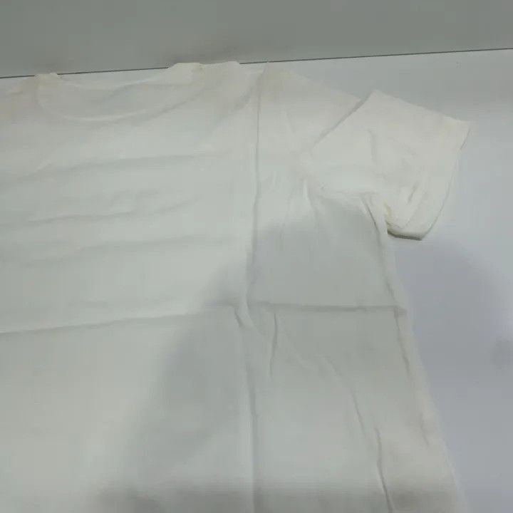 Fendi Fendi White Embroidered Cotton Crew Neck T-Shirt 0079 Size US M / EU 48-50 / 2 - 15 Thumbnail