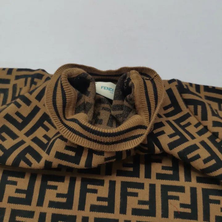 Fendi Fendi Logo Short Sleeve Sweater for Kids 0079 Size US M / EU 48-50 / 2 - 6 Thumbnail