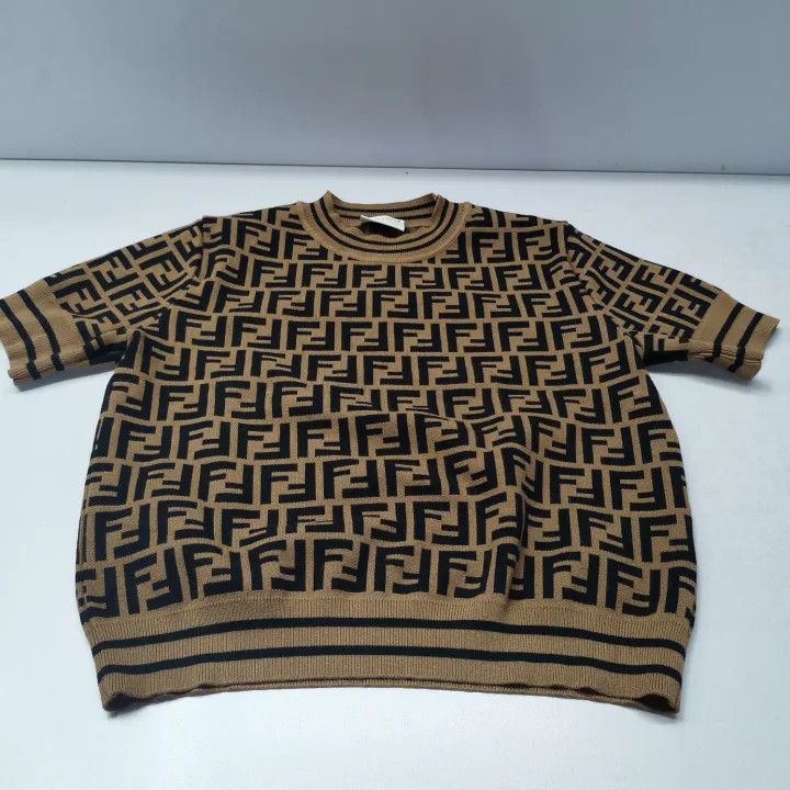 Fendi Fendi Logo Short Sleeve Sweater for Kids 0079 Size US M / EU 48-50 / 2 - 7 Thumbnail