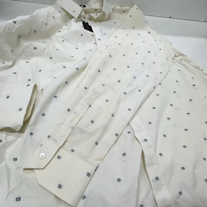 Fendi Fendi SS22 Embroidered Logo Long Sleeve Shirt 0079 Size US M / EU 48-50 / 2 - 11 Thumbnail