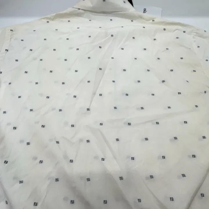 Fendi Fendi SS22 Embroidered Logo Long Sleeve Shirt 0079 Size US M / EU 48-50 / 2 - 16 Thumbnail