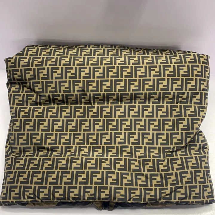 Fendi Fendi Classic Logo Reversible Gilet for Men 0079 Size US L / EU 52-54 / 3 - 11 Thumbnail
